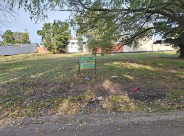 LOY-LOY-1381_2 · Venta de Exclusivos Lotes con Todos Los Servicios, Zona Los Pinares
