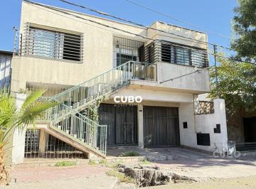 Bodega-Galpón · 467m² · 10 Ambientes · 1 Cochera · Galpón y Departamento en Venta San José Guaymallén Oportunidad