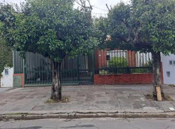 OMP-OMP-4494_2 · Casa 3 Amb. C/dependencia, Garage, Fondo Libre Caseros