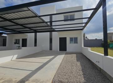 Casa de 3 ambientes, Córdoba · Dueño Alquila Duplex Frente a Parque Verde. Mna 70 Lote 10. B.