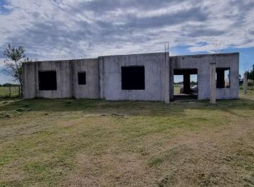 Casa , General Las Heras · Casa a Terminar en Villars – Terreno de 4350 m² y Construcción de 160 m²