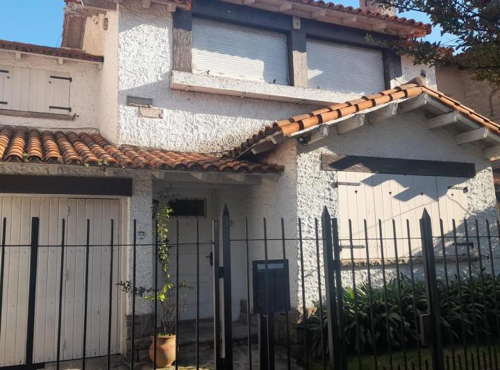 Casa · 160m² · 1 Cochera