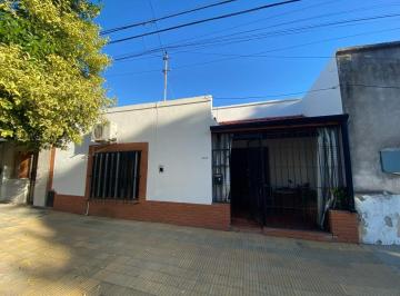 Foto · Casa de 2 Dorm. Excelente Estado