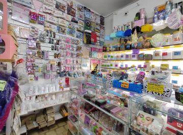 Local comercial · 80m² · 2 Ambientes · Venta Fondo Comercio Diversificado