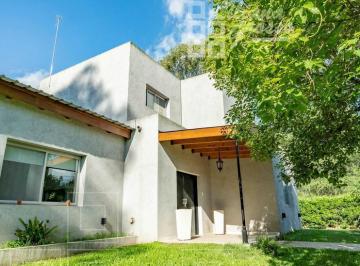 Casa · 252m² · 5 Ambientes · 1 Cochera · Venta Casa Bosque Real General Rodriguez