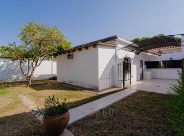 Casa · 150m² · 5 Ambientes · 2 Cocheras · Casa en Venta! Barrio Alto Alberdi