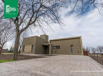 Casa · 151m² · 7 Ambientes · 2 Cocheras · Venta Casa Club de Campo El Nacional General Rodriguez