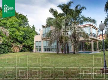Casa · 242m² · 7 Ambientes · 1 Cochera · Venta Casa Club de Campo Pilar del Lago Pilar