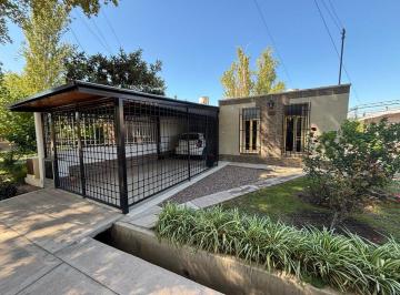 Casa · 170m² · 6 Ambientes · 2 Cocheras · Casa Mathus Hoyos Guaymallén 4 Dorm Cochera Doble