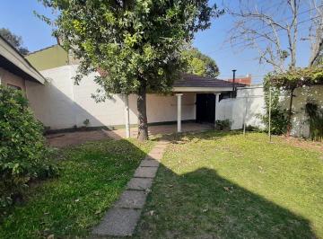 Casa de 2 ambientes, Lomas de Zamora · Gran Oportunidad!esquina con Tres Locales y Vivienda Con, Parque, Quicho y Garage
