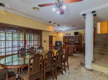 Casa · 372m² · 8 Ambientes · 2 Cocheras · Venta Casa 8 Amb Balcón Patio Terraza Cochera en Villa Devoto