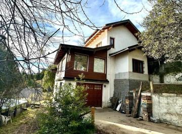 Casa · 169m² · 6 Ambientes · 1 Cochera · Casa en Venta Melipal - Bariloche