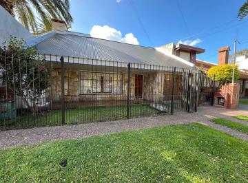 Casa · 171m² · 4 Ambientes · 1 Cochera · Venta Casa 4 Ambientes C/quincho P. Luro - Ap. Cred