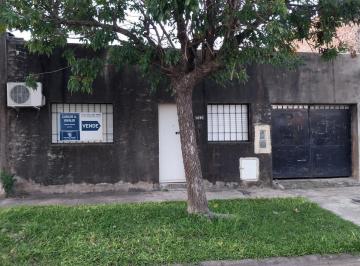 Casa · 56m² · 2 Ambientes · 1 Cochera · Casa - Guadalupe Oeste