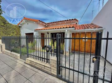 Casa · 196m² · 8 Ambientes · 3 Cocheras · Casa 8 Ambientes en Una Planta en Venta en Villa Martelli