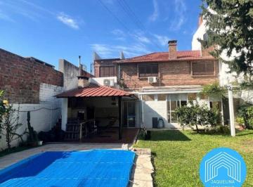 Casa · 180m² · 6 Ambientes · 2 Cocheras · Casa 6 Amb. Ramos Mejía - Zona Colegio Don Bosco