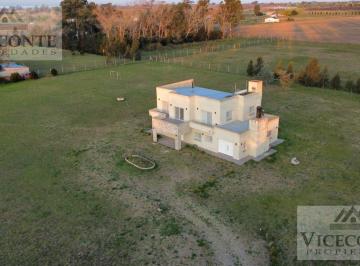 Quinta vacacional de 5 ambientes, Ranchos · Casaquinta 1 Ha a Solo 850 m Acceso Senador Rey. Ranchos. Bs. As