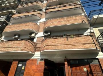 Departamento · 60m² · 3 Ambientes · Amplio 3 Amb. en Alquiler - Av Gaona 2200 - Ramos Mejia