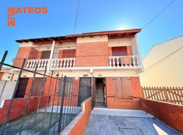 Casa de 4 ambientes, Mar del Tuyú · Venta Triplex Al Frente de 4 Ambientes a 170 m del Mar