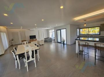 Casa · 200m² · 5 Ambientes · 2 Cocheras · Casa en Alquiler/ Venta - Lagoon Pilar