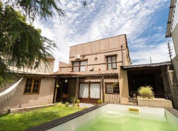 Casa · 170m² · 5 Ambientes · 1 Cochera · Venta Casa Estilo Campo Piscina Jardin - Florida o