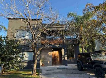 Casa · 270m² · 5 Ambientes · 2 Cocheras · Venta Casa 5 Amb Parque Pileta Las Orquideas Pilar