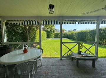 Casa · 84m² · 5 Ambientes · 2 Cocheras · Venta Casa B° Cerrado 4 Amb, Jardin, Pileta