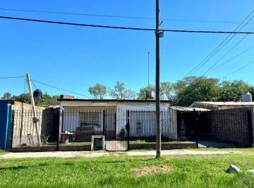 Casa · 119m² · 6 Ambientes · 1 Cochera · Casa en Venta en Glew con Amplio Terreno