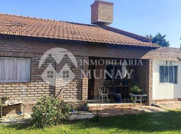 Casa · 225m² · 7 Ambientes · 3 Cocheras · Venta Casa Barrio Los Olmos
