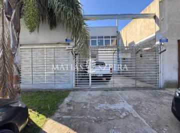 Local comercial · 256m² · 2 Cocheras · Fabrica con Oficina Comercial y Deposito en Venta