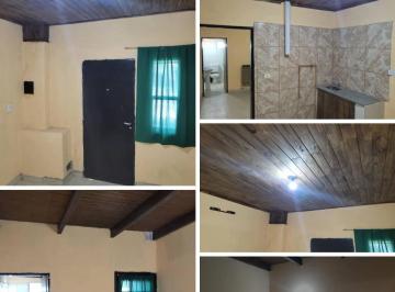 Departamento de 2 ambientes, General Roca · Alquilo Departamento Perdona Sola o Pareja