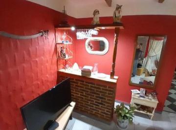 Casa · 230m² · 3 Ambientes · 1 Cochera · Casa 3 Amb C/ Depto 2 Amb + Depto 2 Amb Independiente