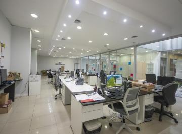 Oficina comercial · 587m² · 10 Ambientes · 5 Cocheras · Venta Oficinas Modernas con Depósito y Cocheras