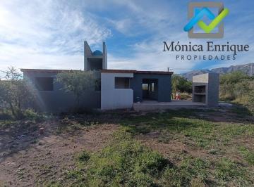 Casa de 4 ambientes, Villa Merlo · Casa de 3 Dorm. con Losa Radiante en Villa de Merlo