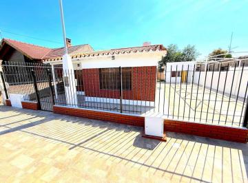 Casa de 7 ambientes, Rodeo del Medio · Propiedad en Venta - Rodeo del Medio