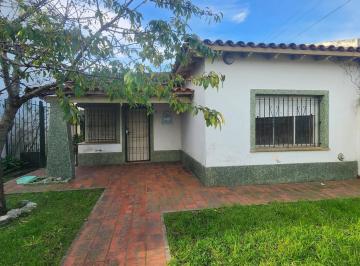 Casa · 125m² · 2 Ambientes · Casa de 2 Dorm. - Lote de 10 X 27.5 - La Plata