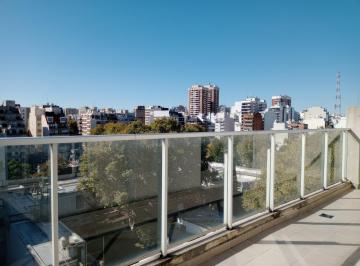 Departamento · 31m² · 2 Ambientes · Alquiler 2 Amb Categoría en Flores - Sin Expensas - Piso 8 - Vista Abierta