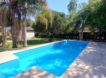 Quinta vacacional · 961m² · 3 Ambientes · 2 Cocheras · Venta Casa Quinta 3 Ambientes Moreno Consultar Apto Credito