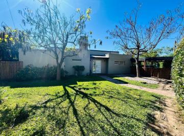 Casa · 78m² · 4 Ambientes · 2 Cocheras · Venta Casa Funes Town 2 Dorm. Gran Parque