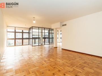 Departamento · 178m² · 4 Ambientes · 1 Cochera · Excelente Departamento en Palermo Chico