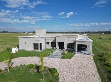 ESV-ESV-1369_2 · Venta Casa 5 Amb Estancia Villa Maria a Estrenar