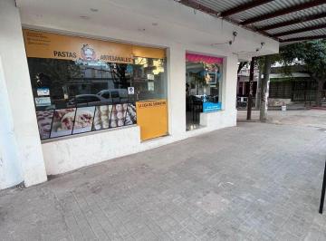 Local comercial · 32m² · Local Comercial Sobre Av Duarte Quiros.