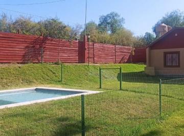 Casa · 320m² · 3 Ambientes · 2 Cocheras · Venta/permuta Casa Quinta y Salon - Barrancas Maipu