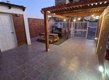 Departamento de 3 ambientes, General Fernández Oro · Alquiler Temporario