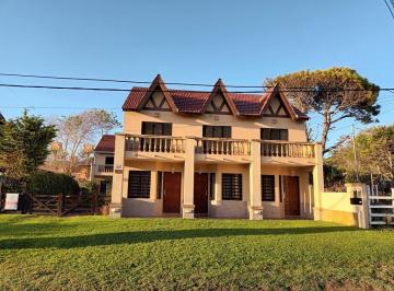Departamento de 3 ambientes, Aguas Verdes · Aguas Verdes, Venta en Block de 7 Dúplex, Cerca de La Playa.