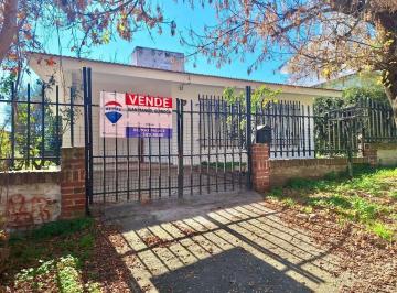 Casa · 97m² · 4 Ambientes · 1 Cochera · Venta Casa 2 Dorm. en Villa Carlos Paz