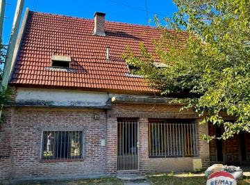 Casa · 146m² · 8 Ambientes · 1 Cochera · Casa 8 Ambientes en Venta en Ezeiza