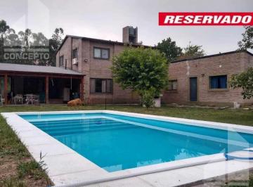 Casa · 285m² · 6 Ambientes · 1 Cochera · Casa - Colastine Norte