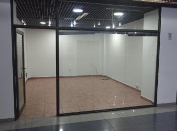 Local comercial · 24m² · 1 Ambiente · Alquilo Local en San Martin y Brown Edificio Parque Central - Neuquén Capital