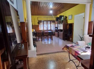 Casa de 3 ambientes, Almirante Brown · Venta Casa en Esquina Apta Credito Ideal Inversion en Ministro Rivadavia.